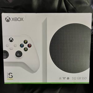 Xbox series S 1.5 Tb, 2 controllers